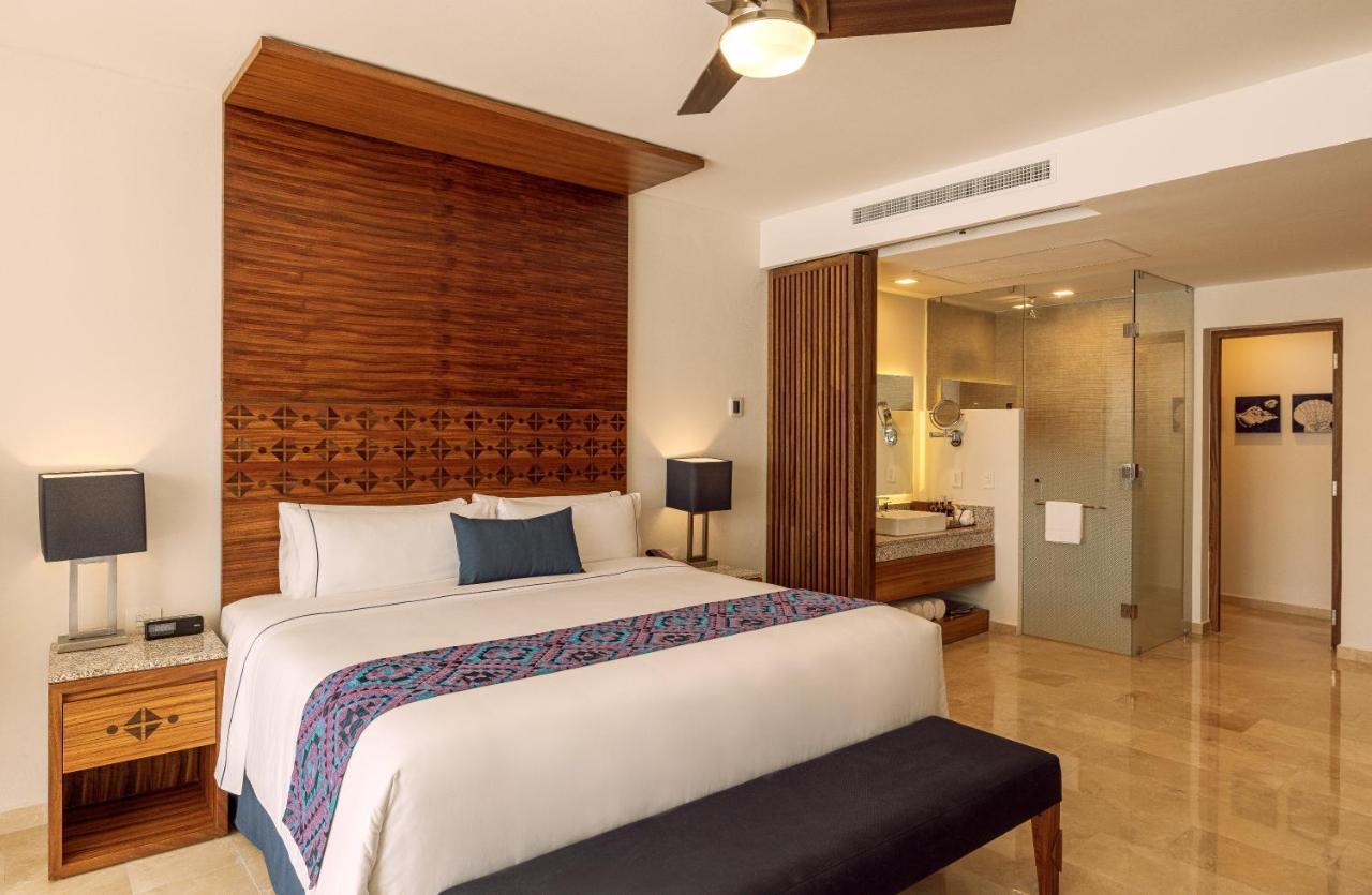 King Room with Spa Bath